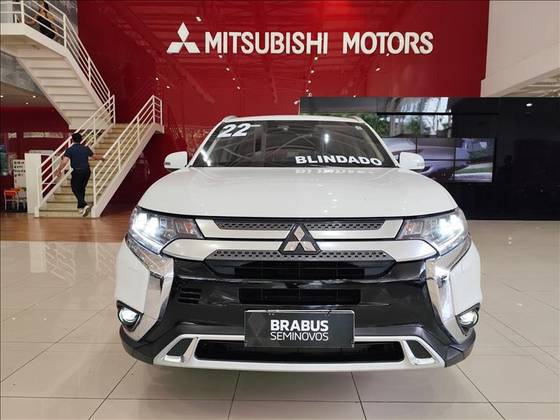 MITSUBISHI OUTLANDER 3.0 MIVEC V6 GASOLINA HPE-S AWD AUTOMÁTICO